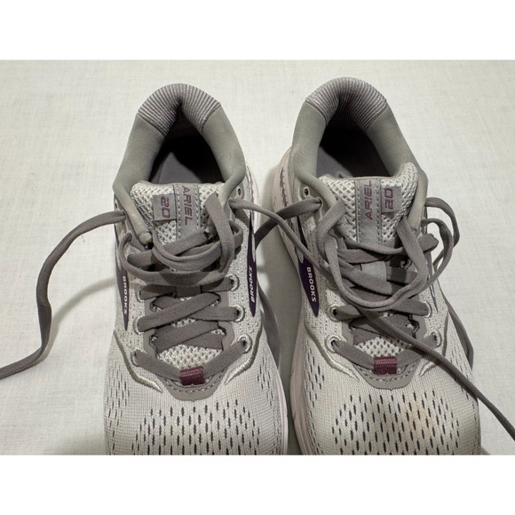 Brooks Ariel ’20 Oyster Alloy Grape Running Walking Shoes Womens Sz 6 - Picture 9 of 10